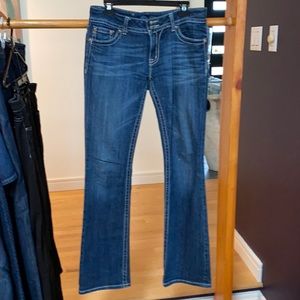 •Miss Me Boot cut jeans